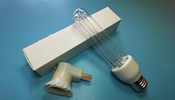 uvbless-electronic-lamp